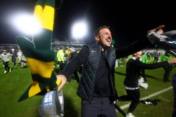 爆竹声声的 爆竹声声的